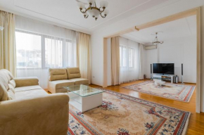 Central 2-BD Bright Apartment in Sofia